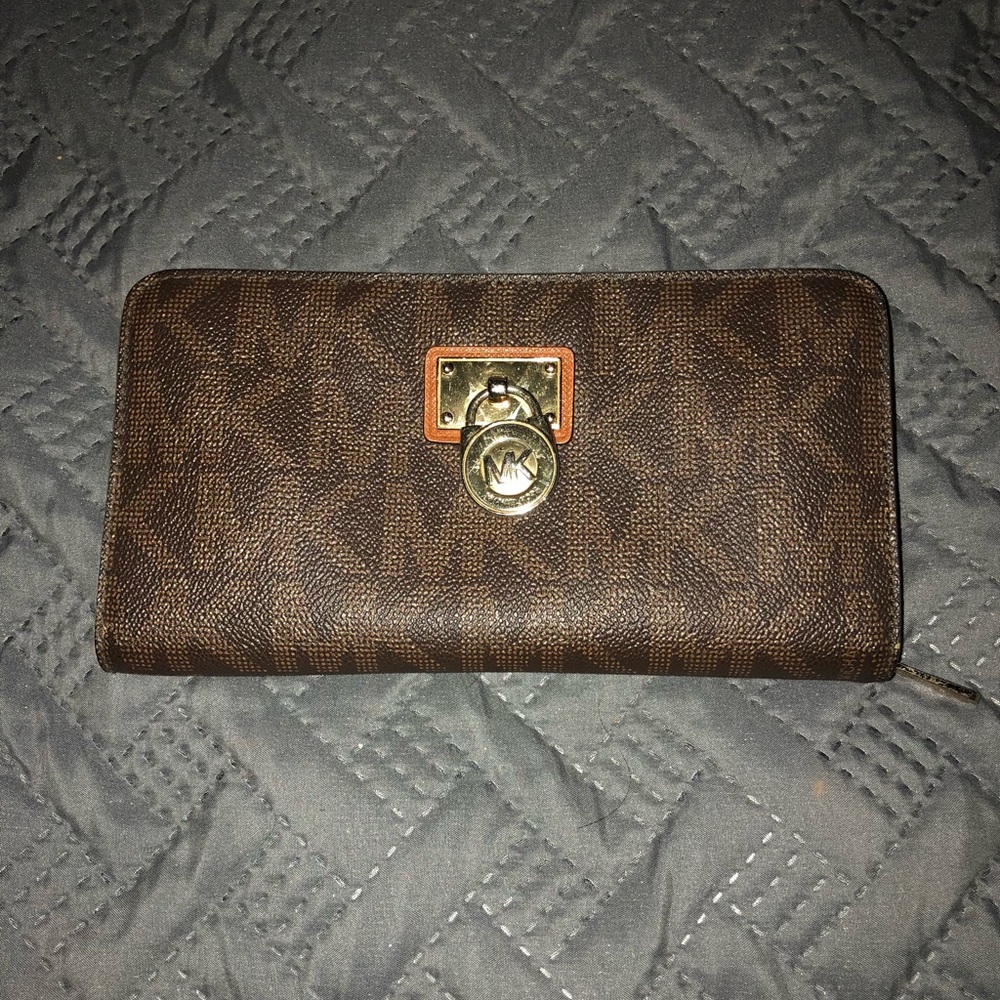 Michael Kors Hamilton Wallet Brown
